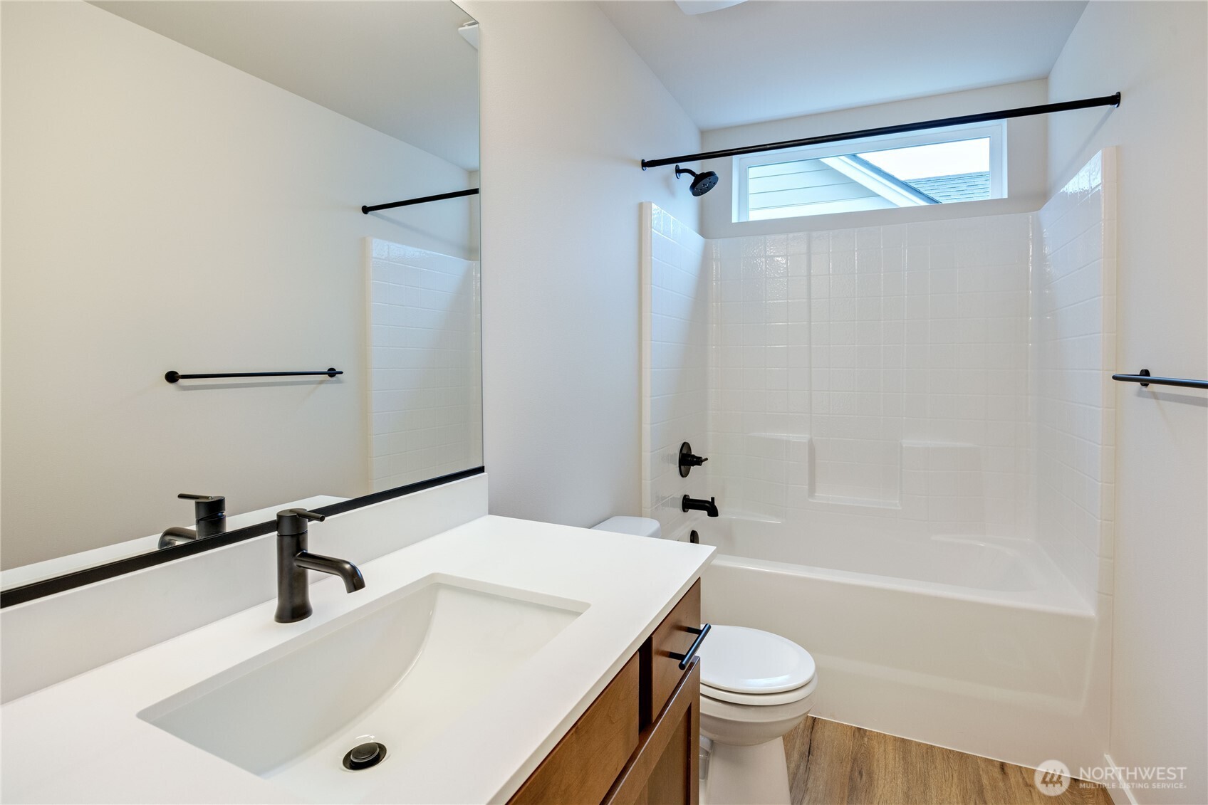 5044 Northwest Cedarside Loop Silverdale, WA 98383 - Photo 32 of 35