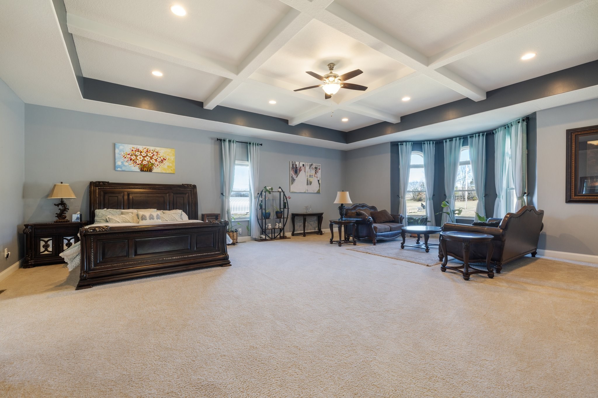 4785 Pulliam-Hardaway Road Springfield, TN 37172 - Photo 12 of 67 a living room with furniture and a chandelier