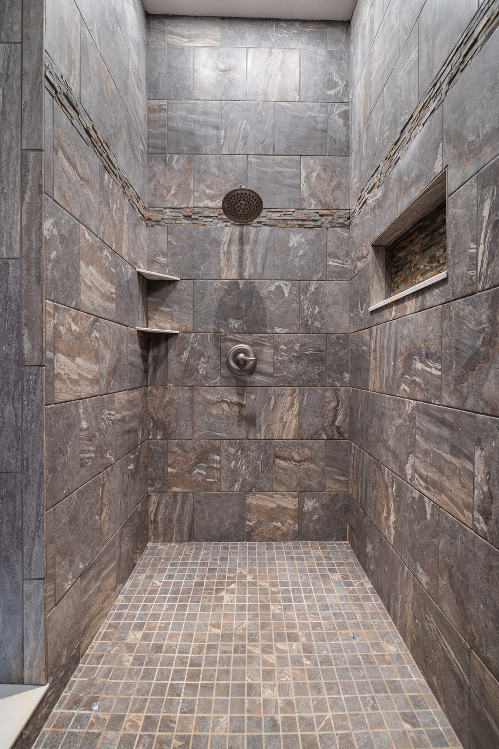 4785 Pulliam-Hardaway Road Springfield, TN 37172 - Photo 16 of 67 a bathroom with a shower