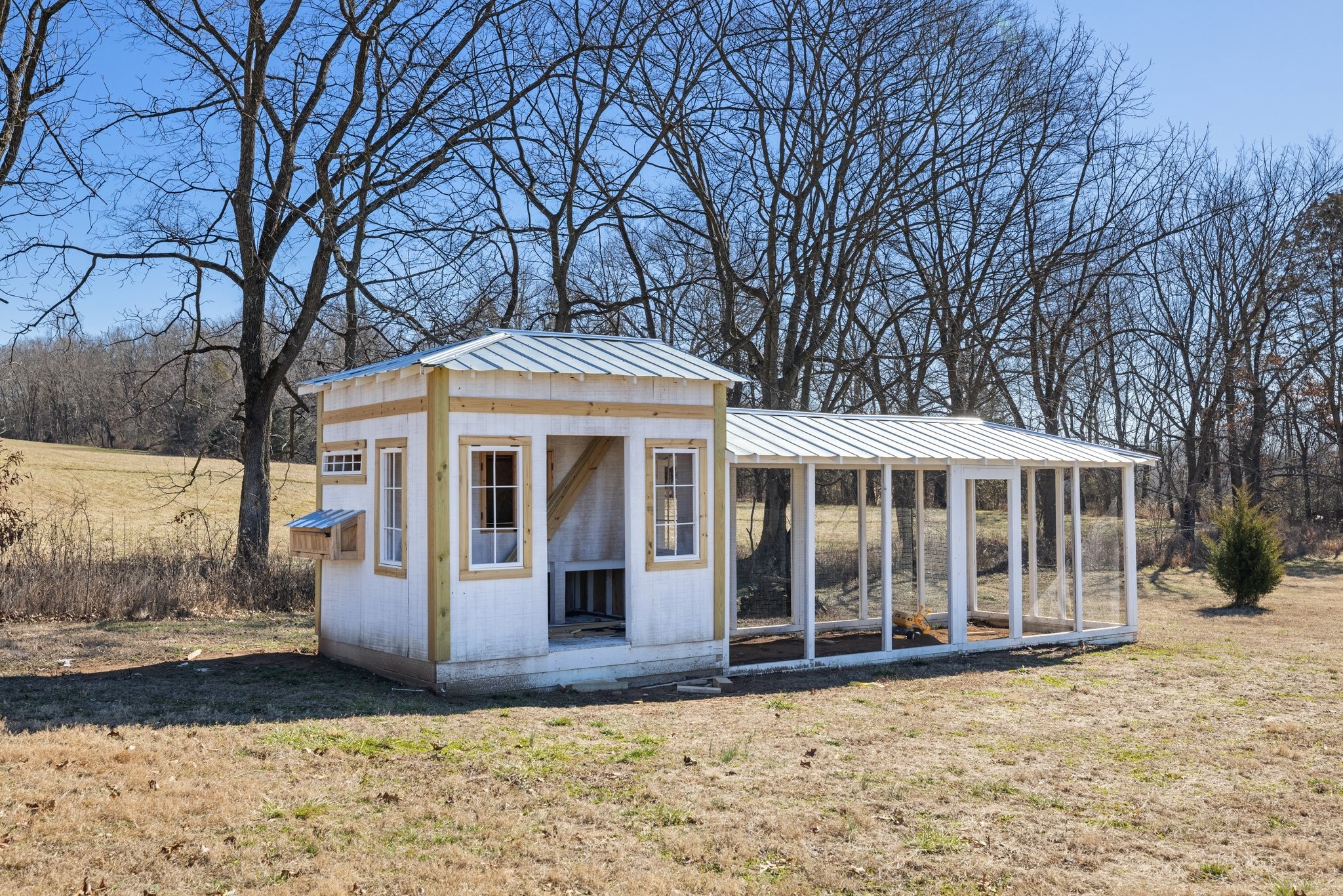 4785 Pulliam-Hardaway Road Springfield, TN 37172 - Photo 45 of 67 a front view of a house with a garden