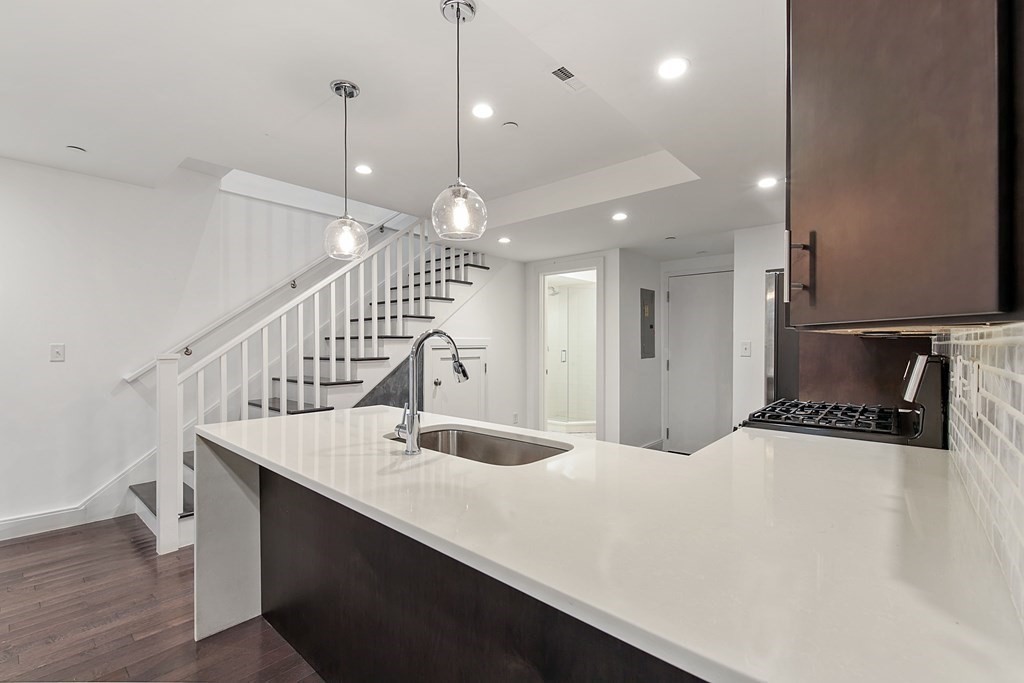 134 Warren Street, Unit 1 Boston, MA 02119 - Photo 6 of 9