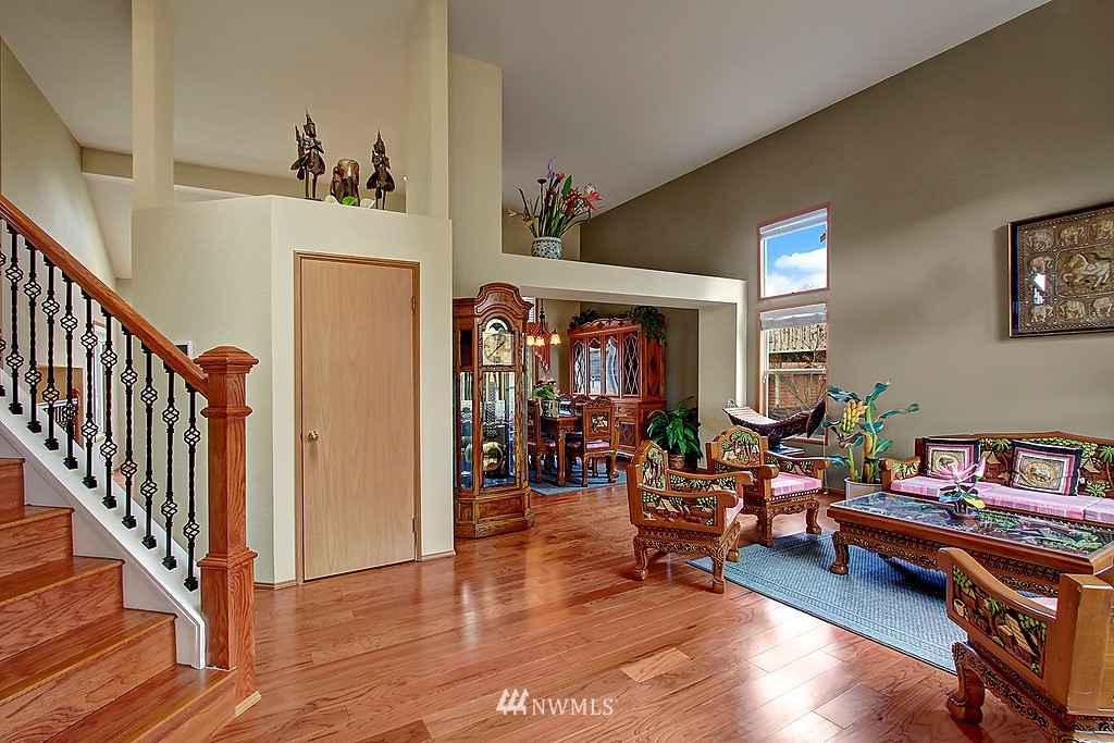 901 234th Street Southeast Bothell, WA 98021 - Photo 2 of 19