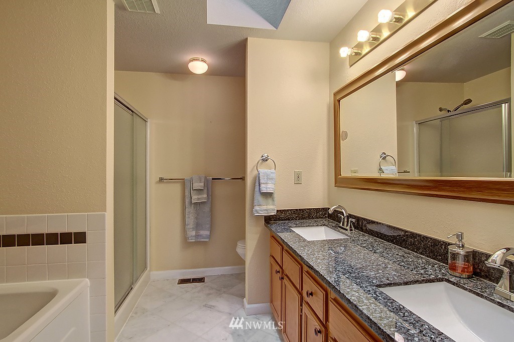 901 234th Street Southeast Bothell, WA 98021 - Photo 14 of 19