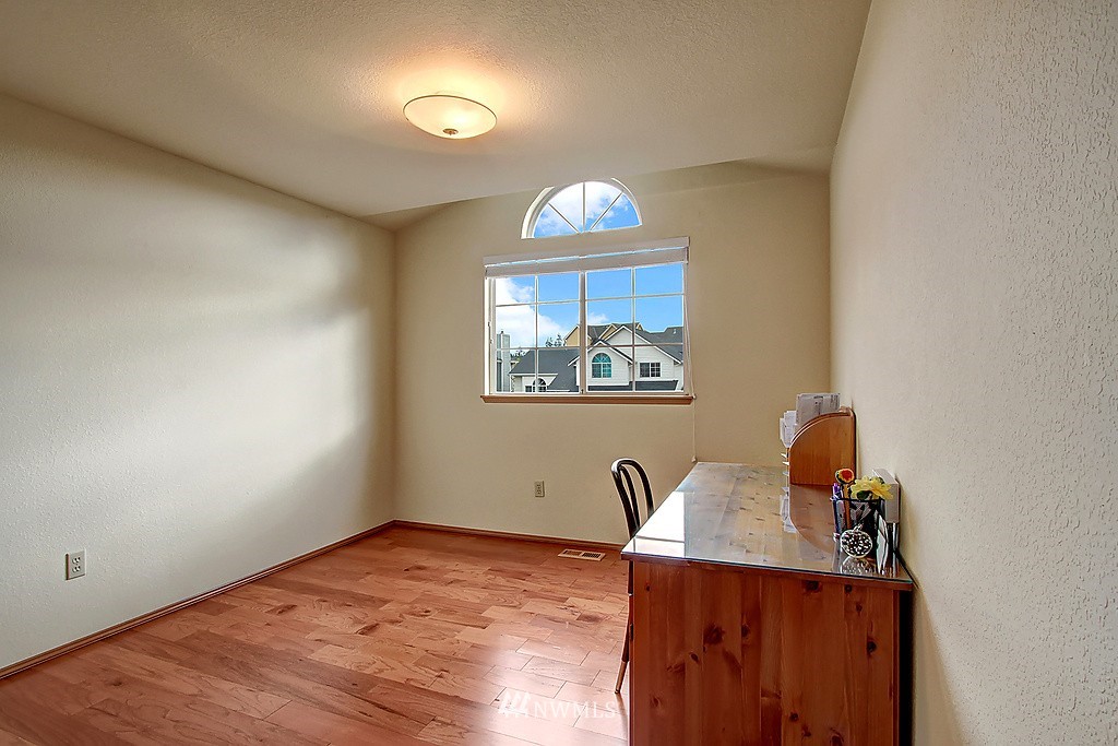 901 234th Street Southeast Bothell, WA 98021 - Photo 15 of 19