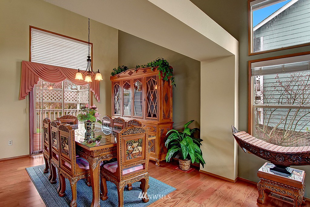 901 234th Street Southeast Bothell, WA 98021 - Photo 6 of 19