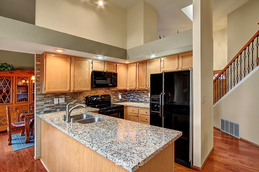 901 234th Street Southeast Bothell, WA 98021 - Photo 7 of 19