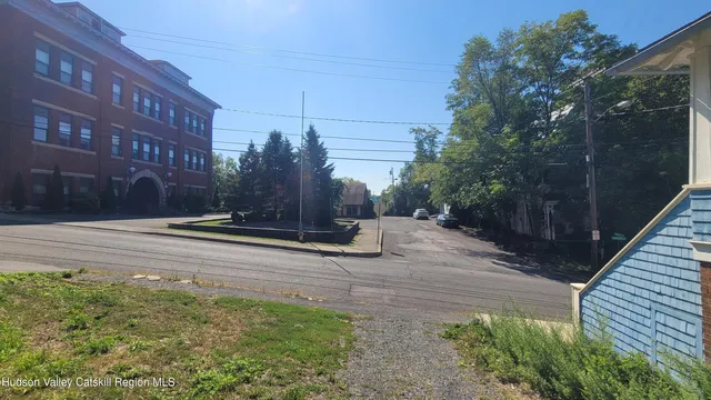 $60,000 | 15 Thompson Street, Catskill, NY 12414
