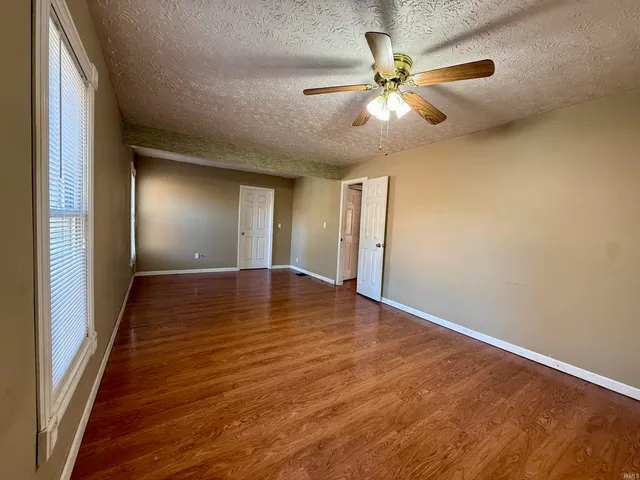 $159,900 | 357 South 6th Street, Rockport, IN 47635