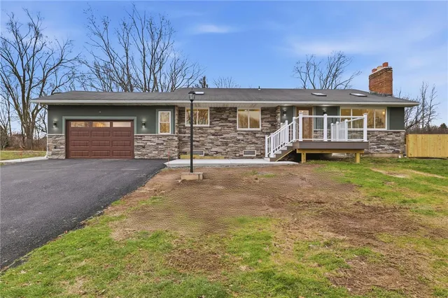 $392,500 | 496 Ontario Drive, Ontario, NY 14519