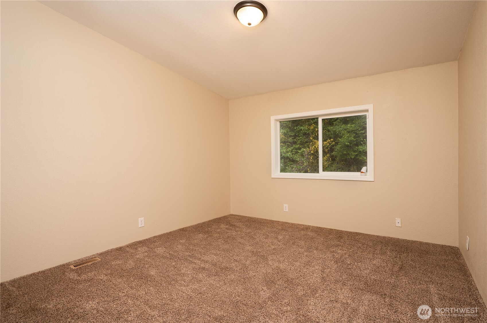 4665 Southwest Hunter Road Port Orchard, WA 98367 - Photo 13 of 21 Gallery Image 13