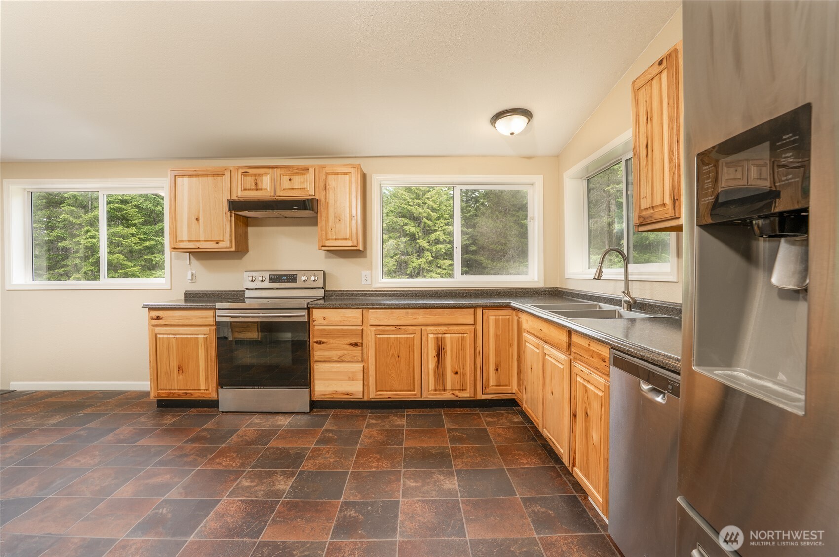 4665 Southwest Hunter Road Port Orchard, WA 98367 - Photo 6 of 21 Gallery Image 6
