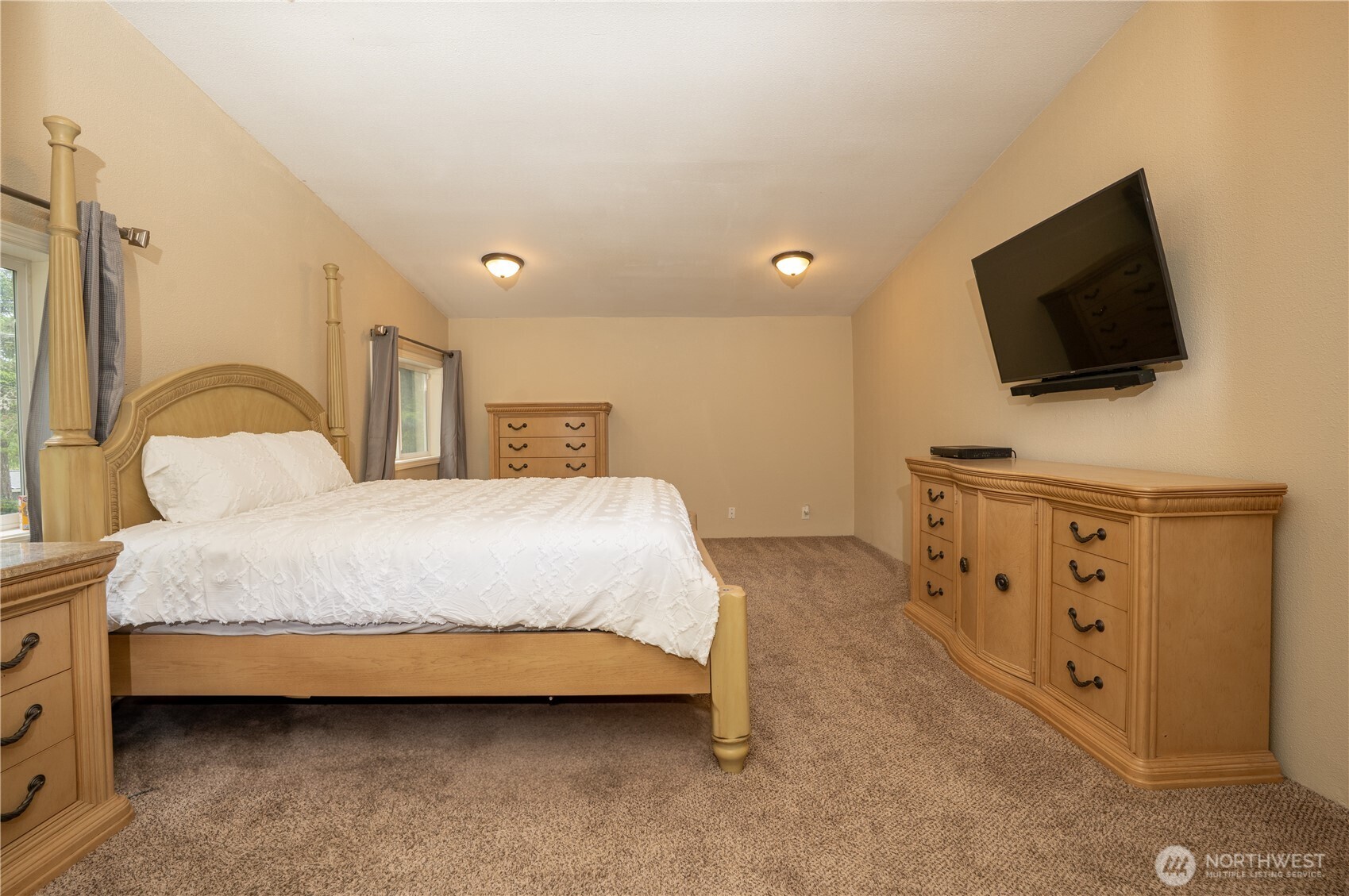 4665 Southwest Hunter Road Port Orchard, WA 98367 - Photo 10 of 21 Gallery Image 10
