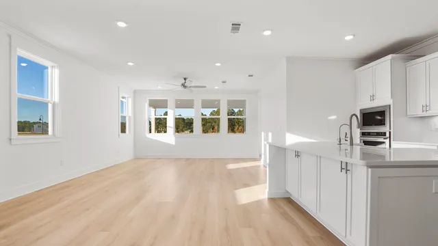 $973,134 | 60 Ashwood Drive, Santa Rosa Beach, FL 32459