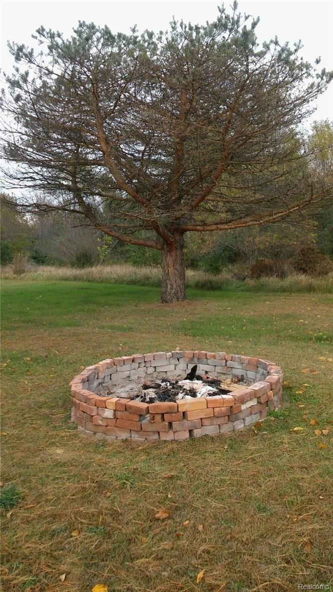 10152 Byron Road Howell, MI 48855 - Photo 22 of 29 10152Byron Firepit.jpg