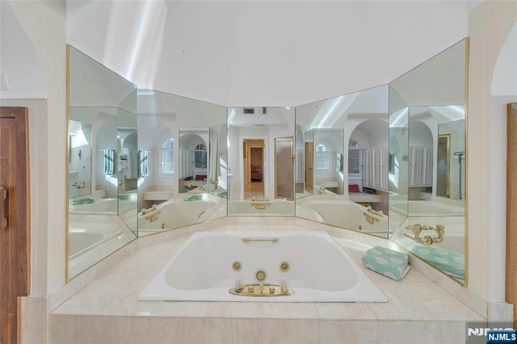 9 Cameron Road Saddle River, NJ 07458 - Photo 19 of 34