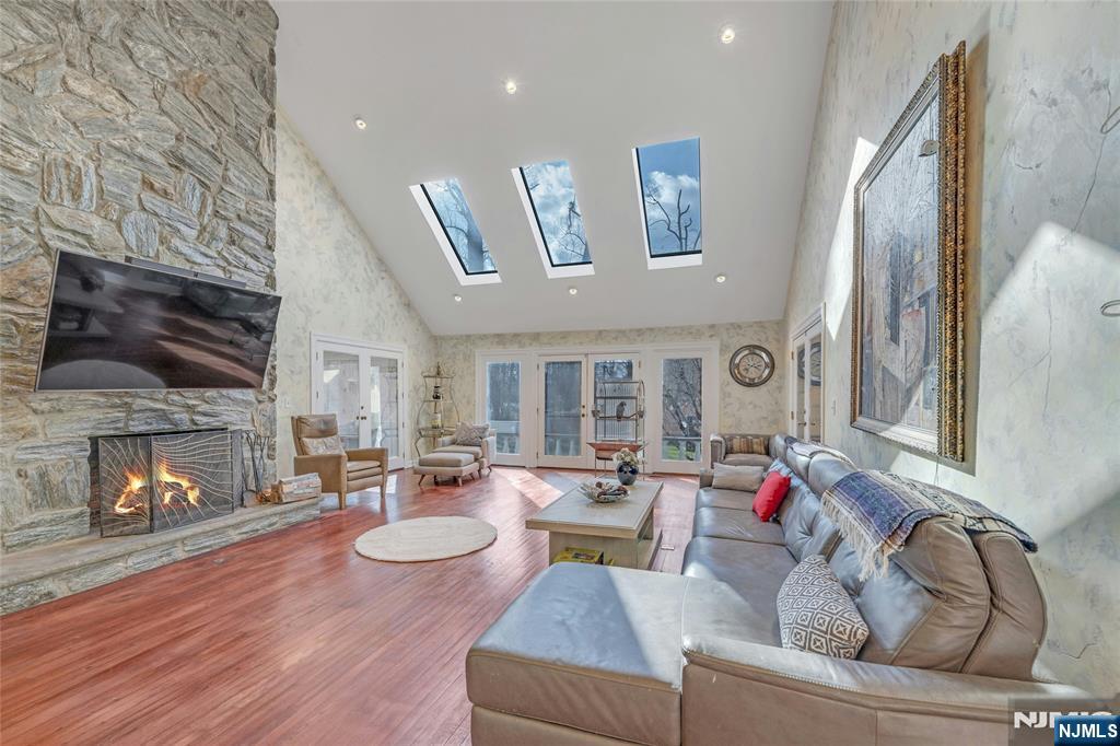 9 Cameron Road Saddle River, NJ 07458 - Photo 9 of 34