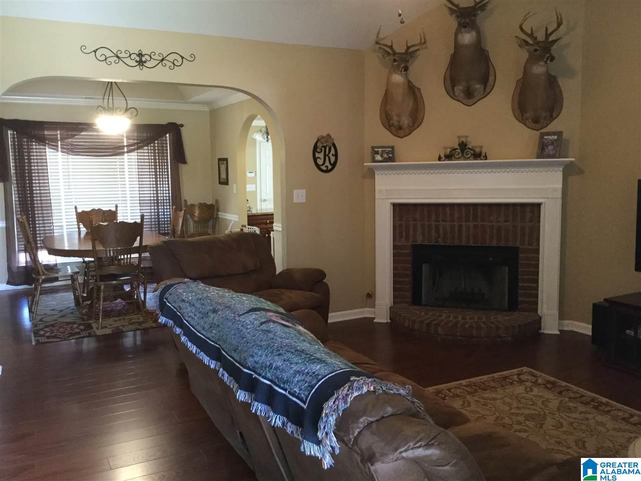 165 Silverstone Lane Alabaster, AL 35007 - Photo 3 of 31 Gallery Image 3