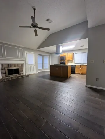 $1,999 | 827 Coral Tree Place, Missouri City, TX 77459