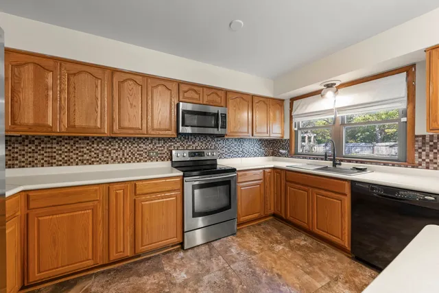 $300,000 | 39 Hereford Drive, Crete, IL 60417