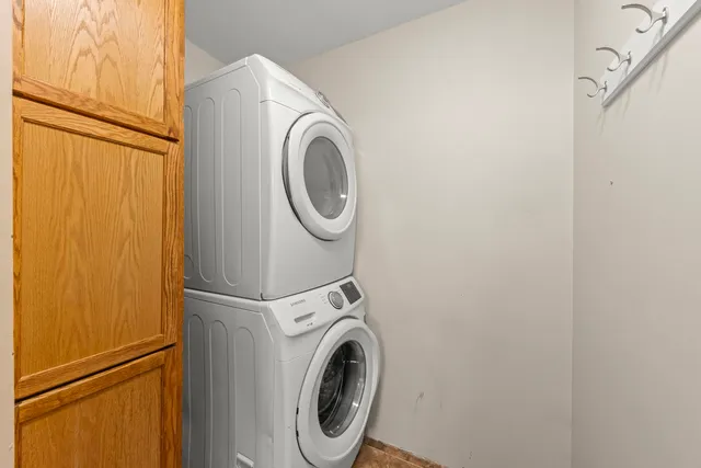 $300,000 | 39 Hereford Drive, Crete, IL 60417