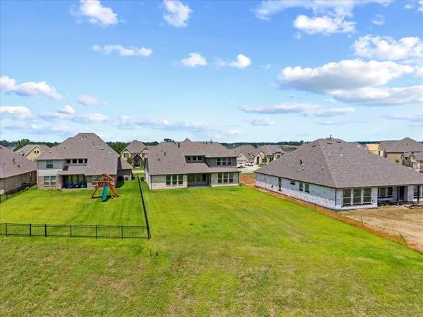 $679,000 | 262 Peninsula Point Drive, Montgomery, TX 77356