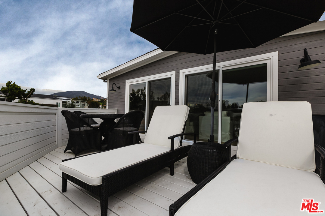 248 Paradise Cove Road Malibu, CA 90265 - Photo 24 of 35 a view of a couches in the balcony