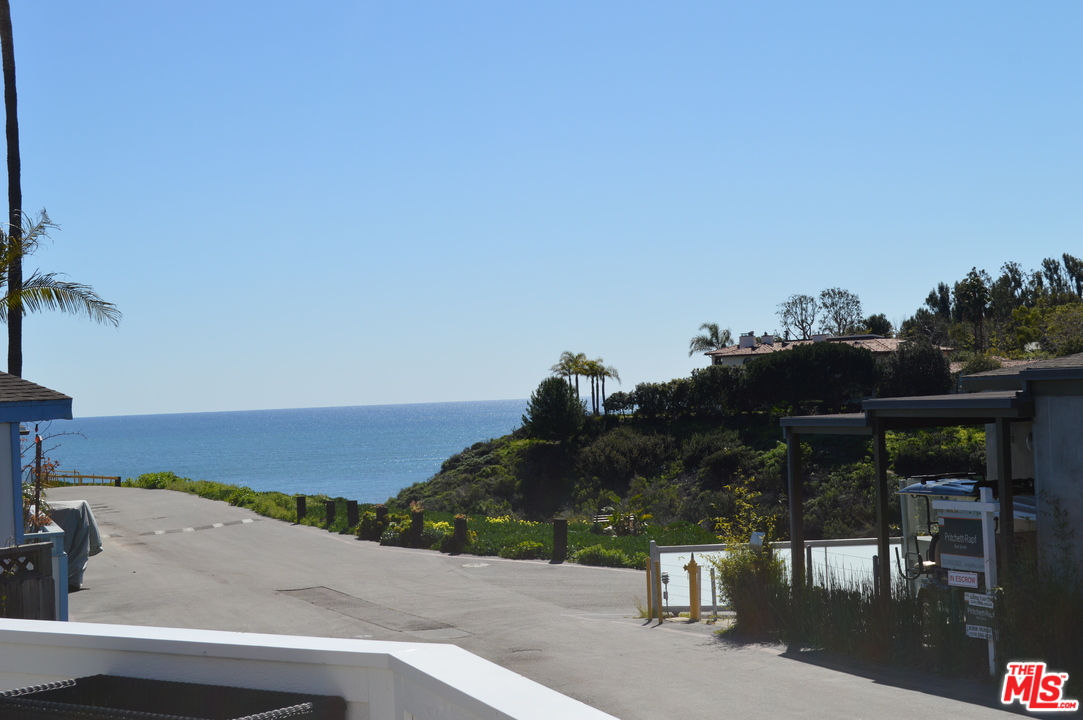 248 Paradise Cove Road Malibu, CA 90265 - Photo 35 of 35 a view of outdoor space and yard