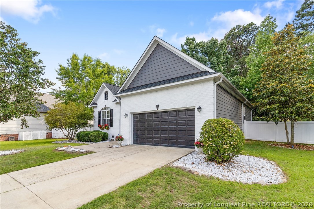 327 Ridgeway Court Fayetteville, NC 28311 - Photo 2 of 46