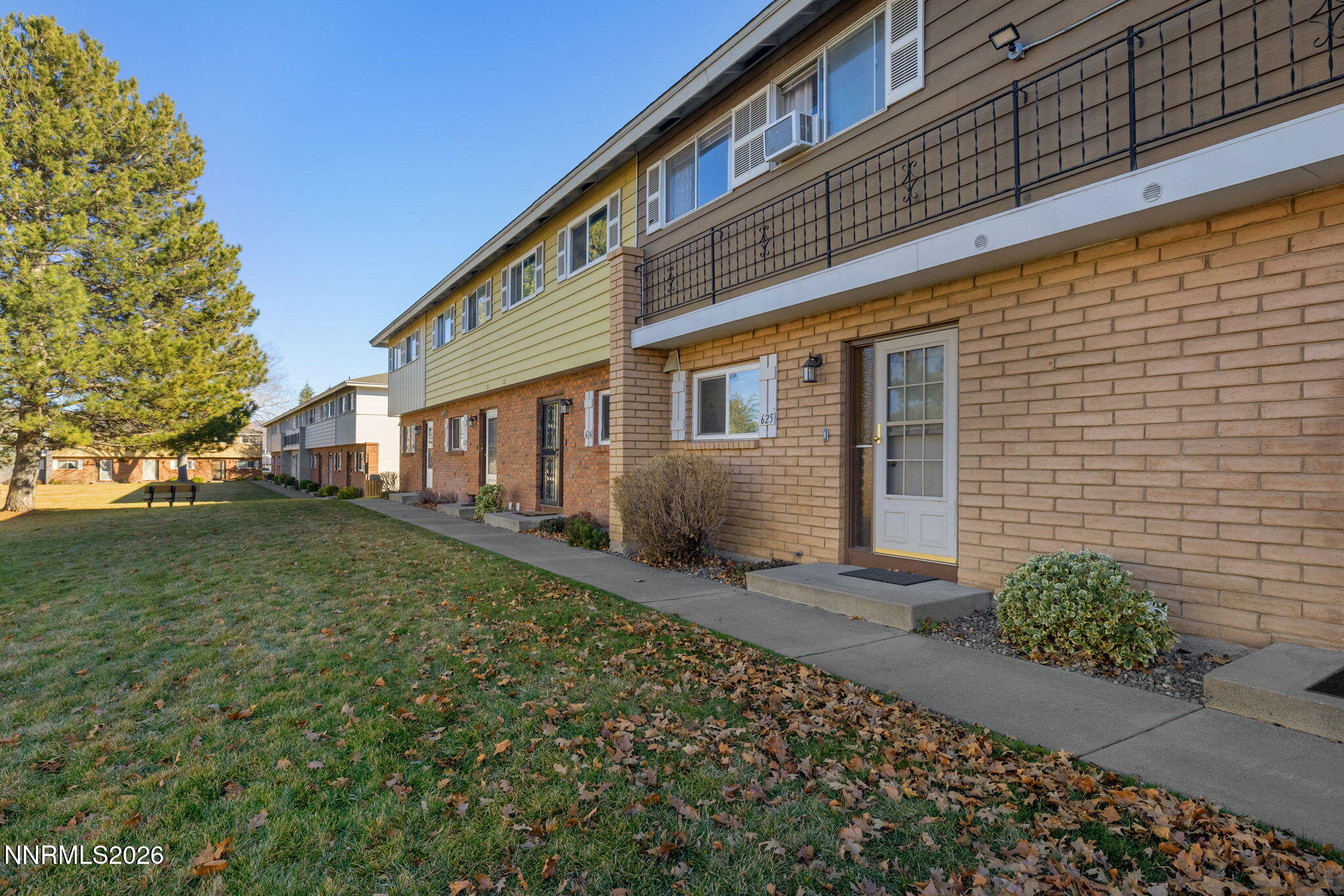 625 Smithridge Park Reno, NV 89502 - Photo 3 of 32 3-web-or-mls-IMG_8682