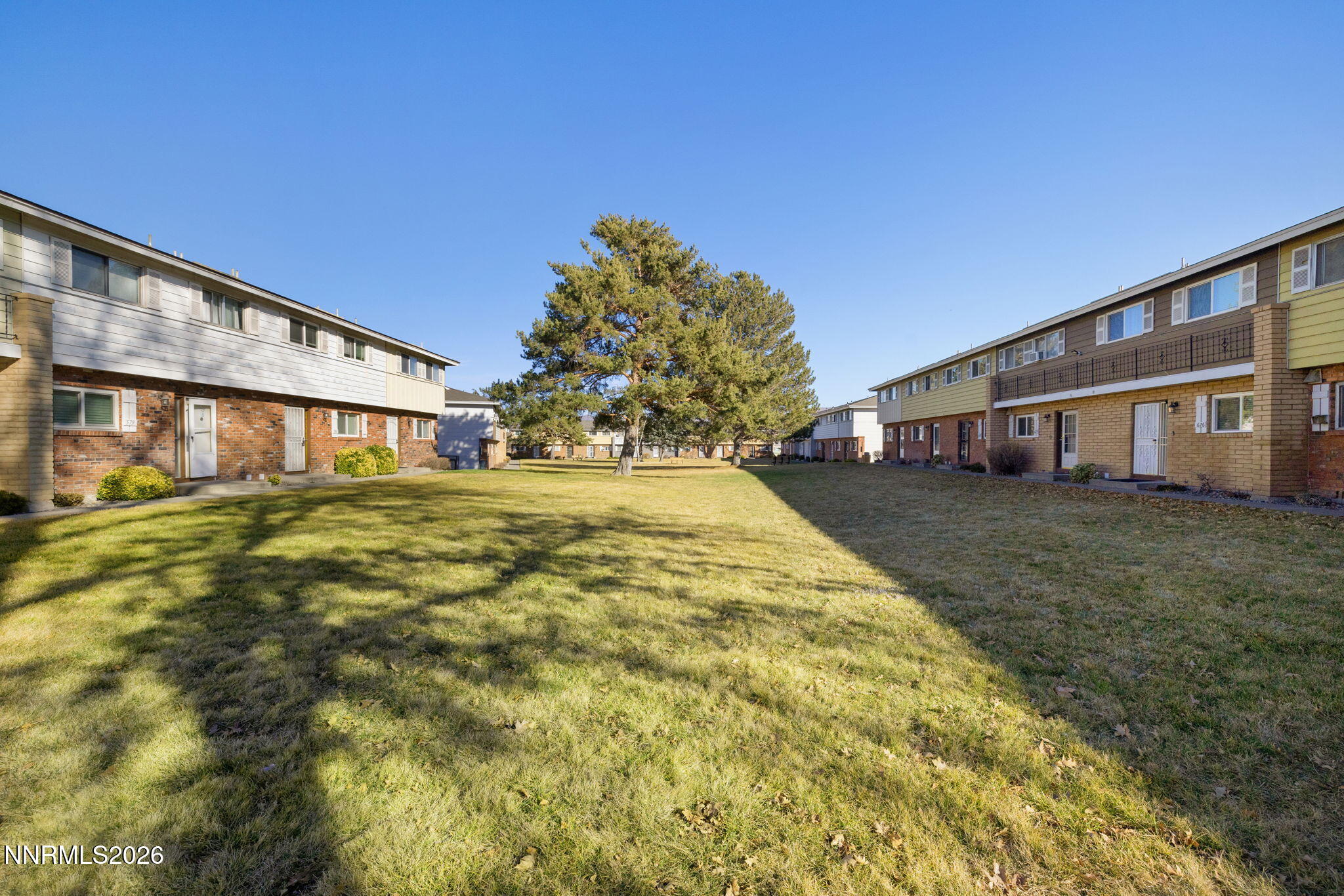 625 Smithridge Park Reno, NV 89502 - Photo 5 of 32 5-web-or-mls-IMG_8692