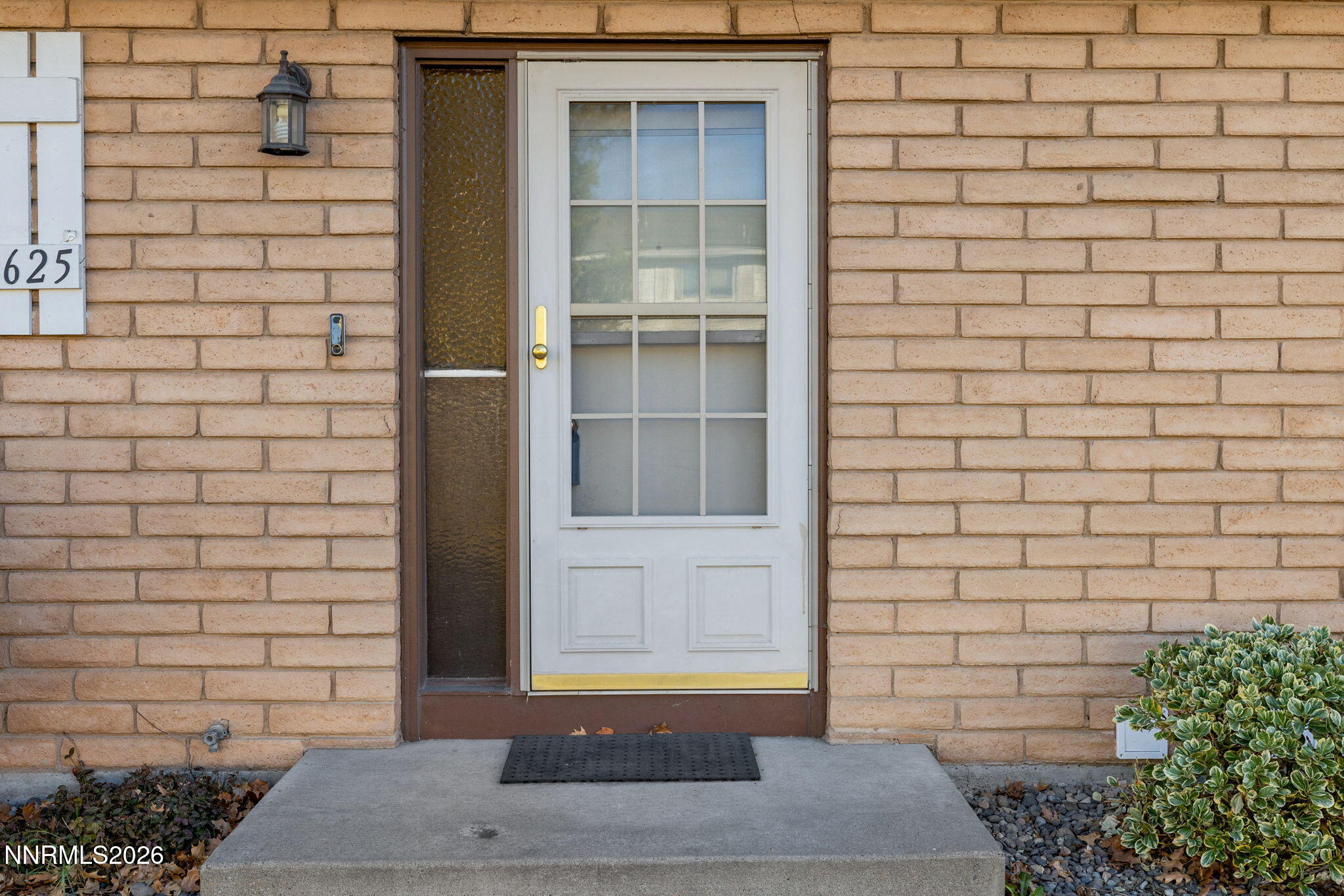 625 Smithridge Park Reno, NV 89502 - Photo 8 of 32 32-web-or-mls-IMG_8827