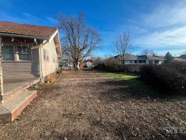 $279,900 | 1002 9th Street, Clarkston, WA 99403