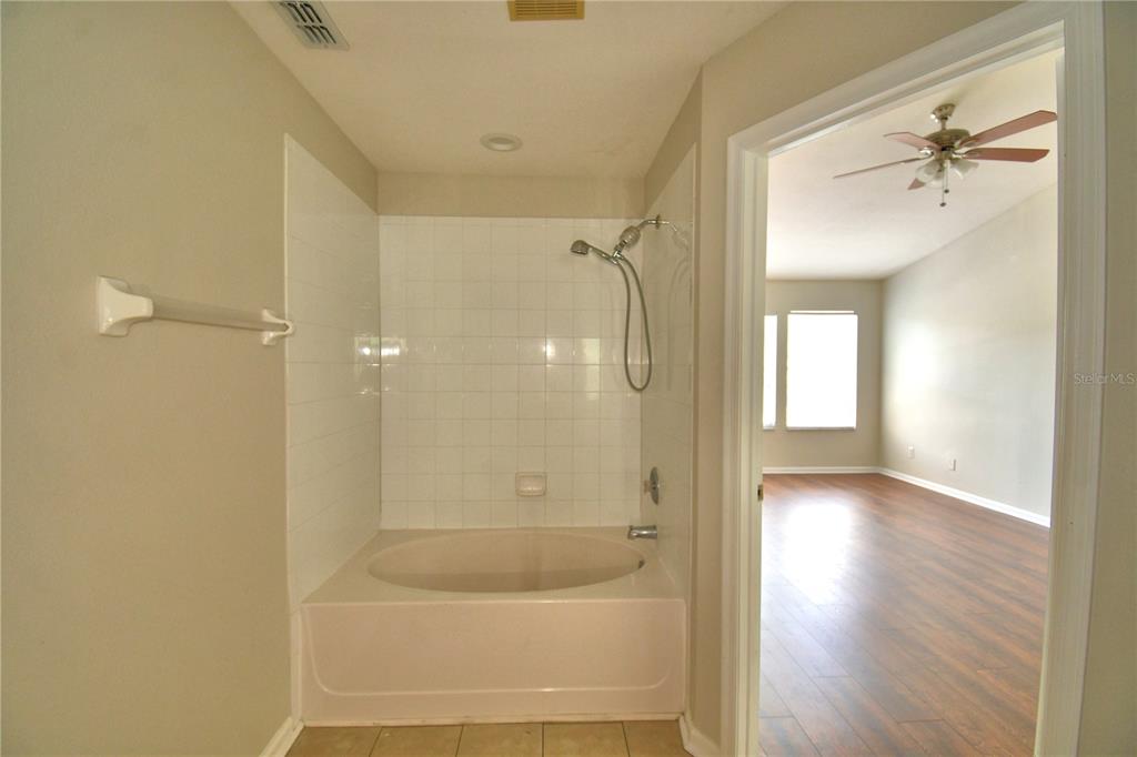 3151 Sinclair Street, Unit 104 Orlando, FL 32835 - Photo 27 of 64