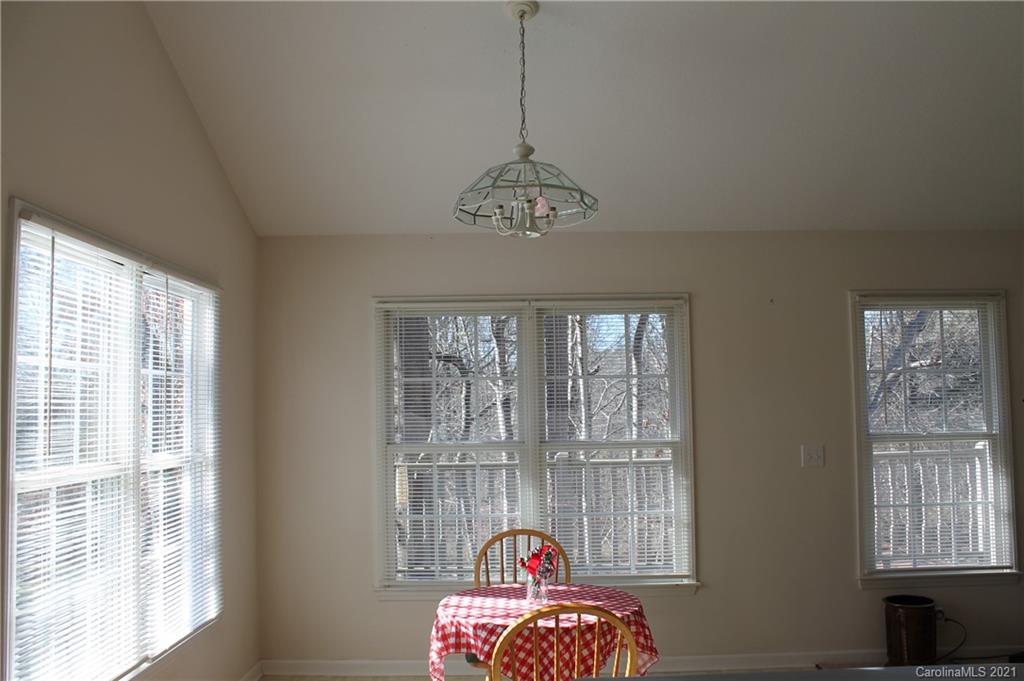 392 General Griffith Circle Rutherfordton, NC 28139 - Photo 5 of 23