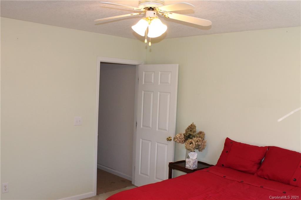 392 General Griffith Circle Rutherfordton, NC 28139 - Photo 8 of 23