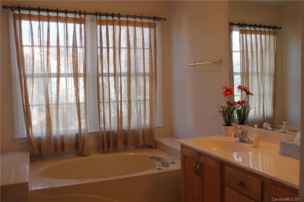 392 General Griffith Circle Rutherfordton, NC 28139 - Photo 9 of 23