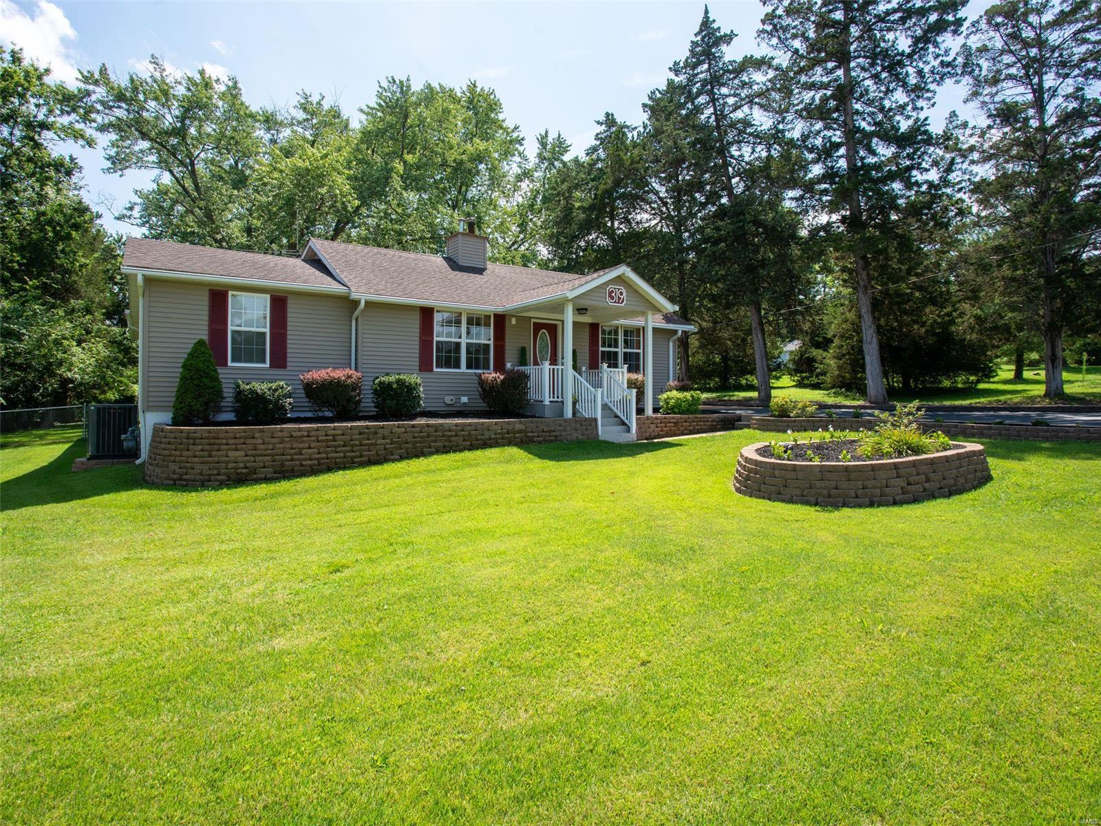 319 Summit Road Fenton, MO 63026 - Photo 3 of 56 Gallery Image 3