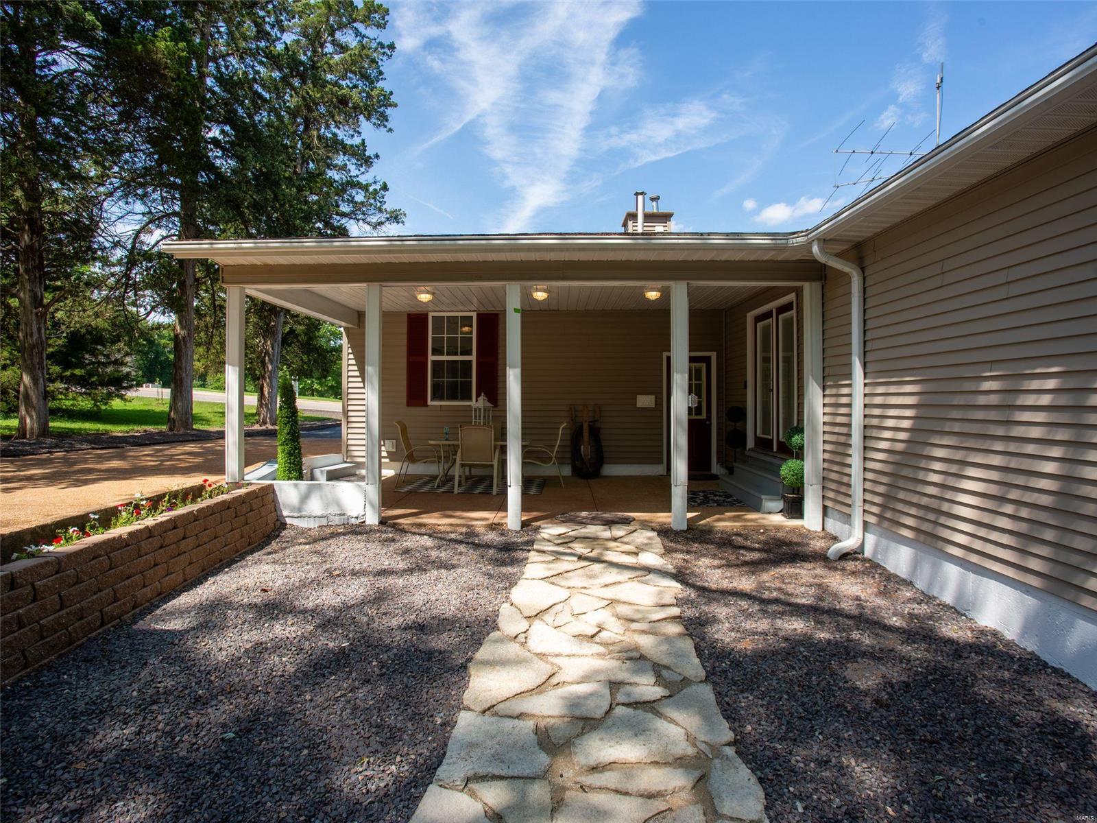 319 Summit Road Fenton, MO 63026 - Photo 9 of 56 Gallery Image 9