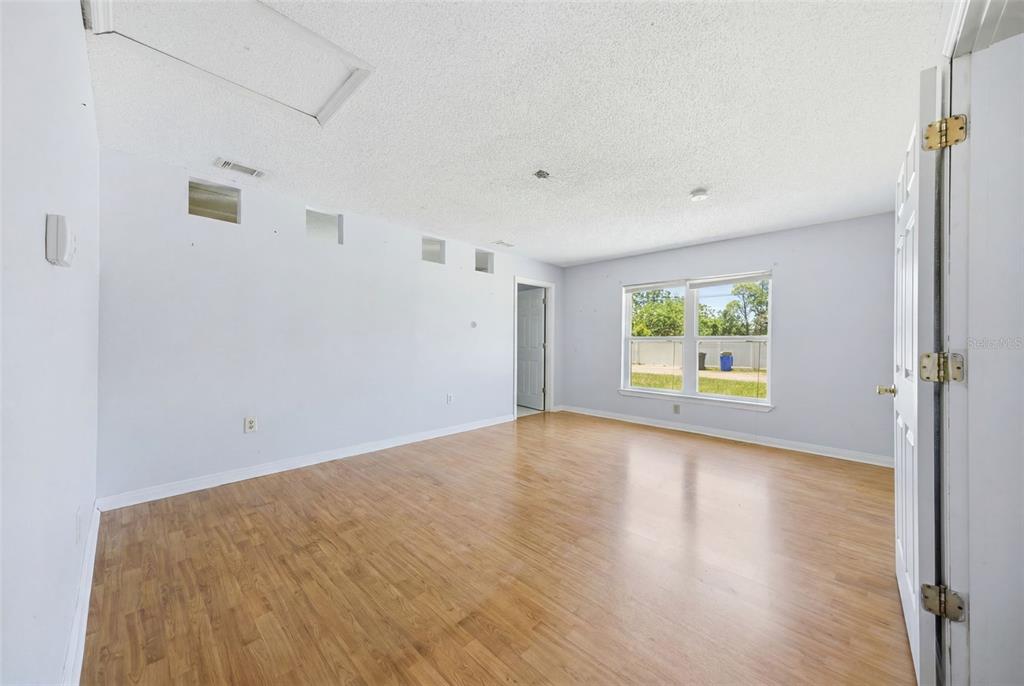 11410 Thomas Road Seffner, FL 33584 - Photo 15 of 75