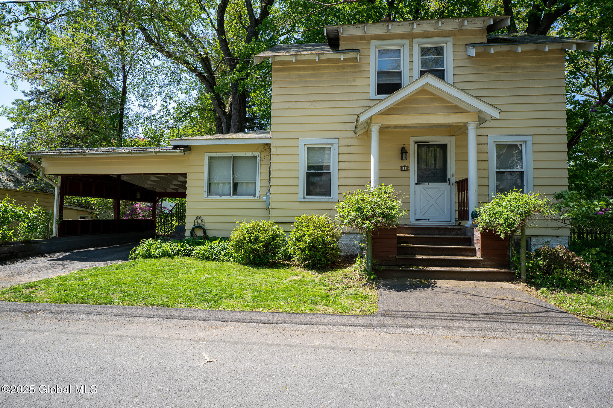8 Pine Ridge Place Bethlehem, NY 12054 - Photo 1 of 23 1