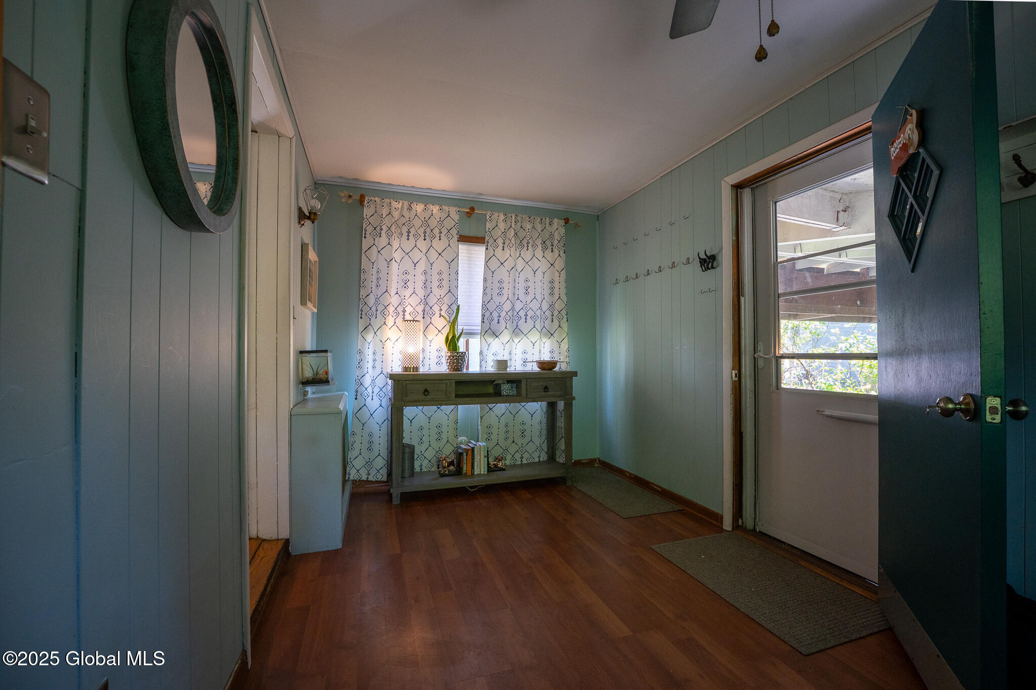 8 Pine Ridge Place Bethlehem, NY 12054 - Photo 3 of 23 3