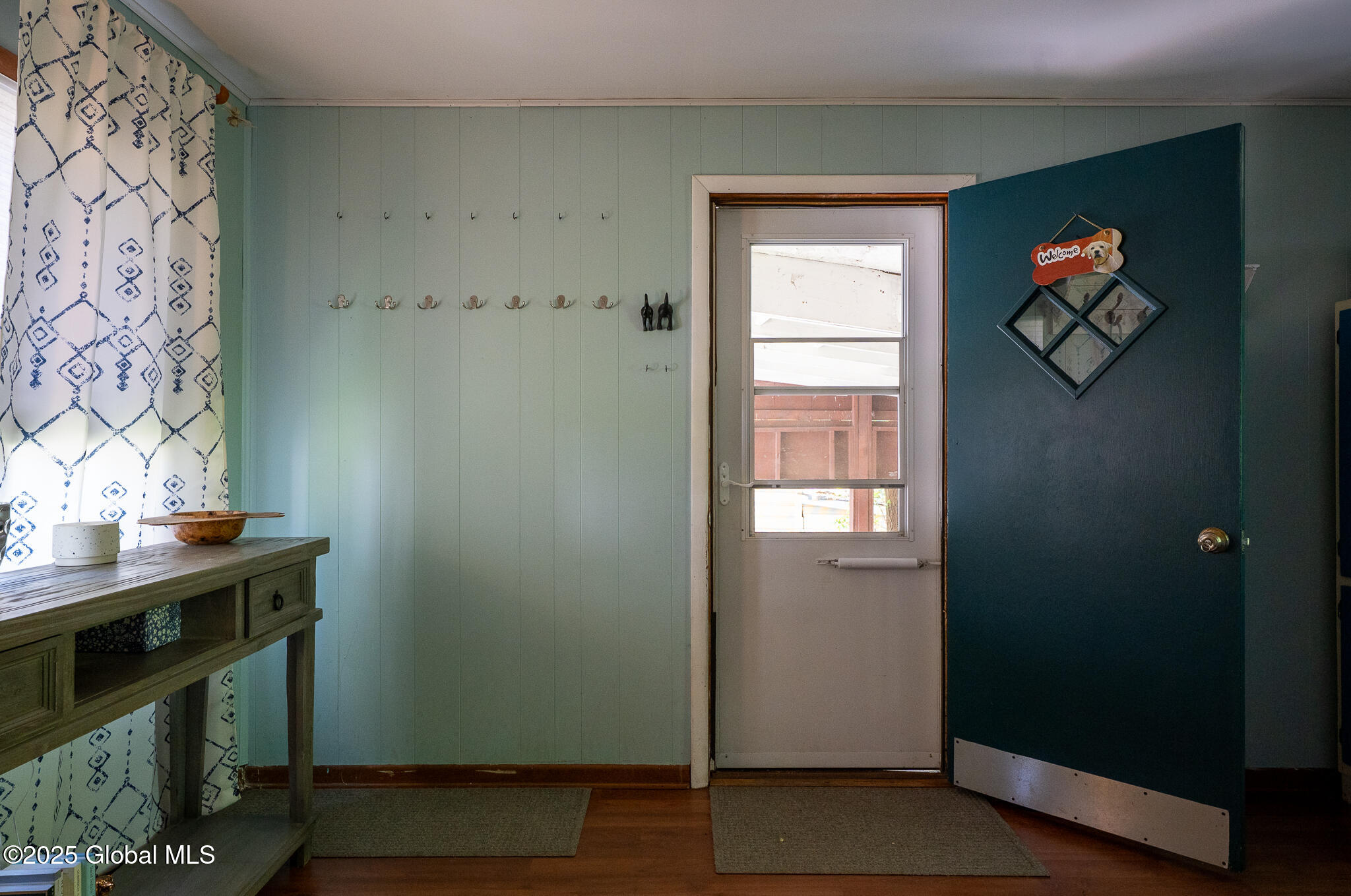 8 Pine Ridge Place Bethlehem, NY 12054 - Photo 4 of 23 4