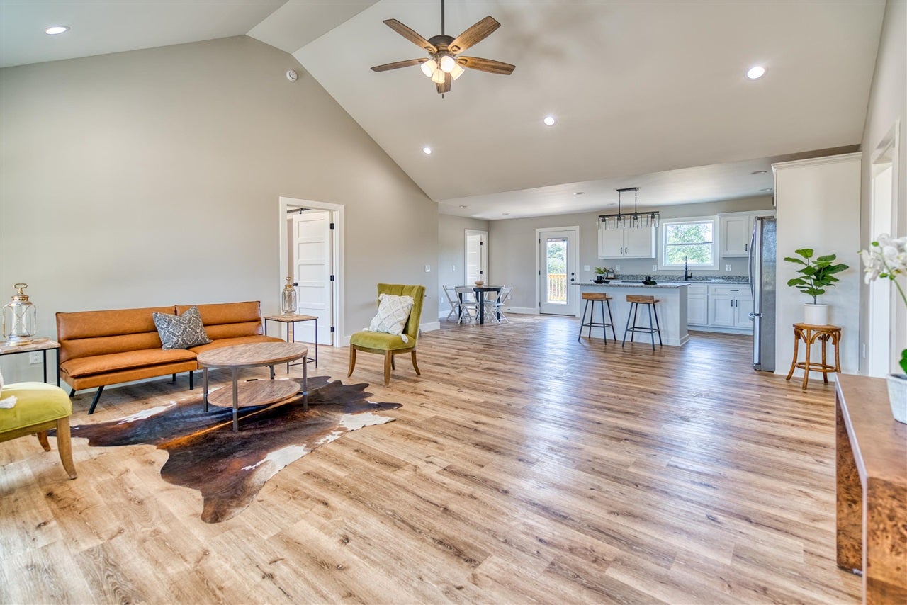 91 Phillips Road Elkton, KY 42220 - Photo 3 of 37 Gallery Image 3
