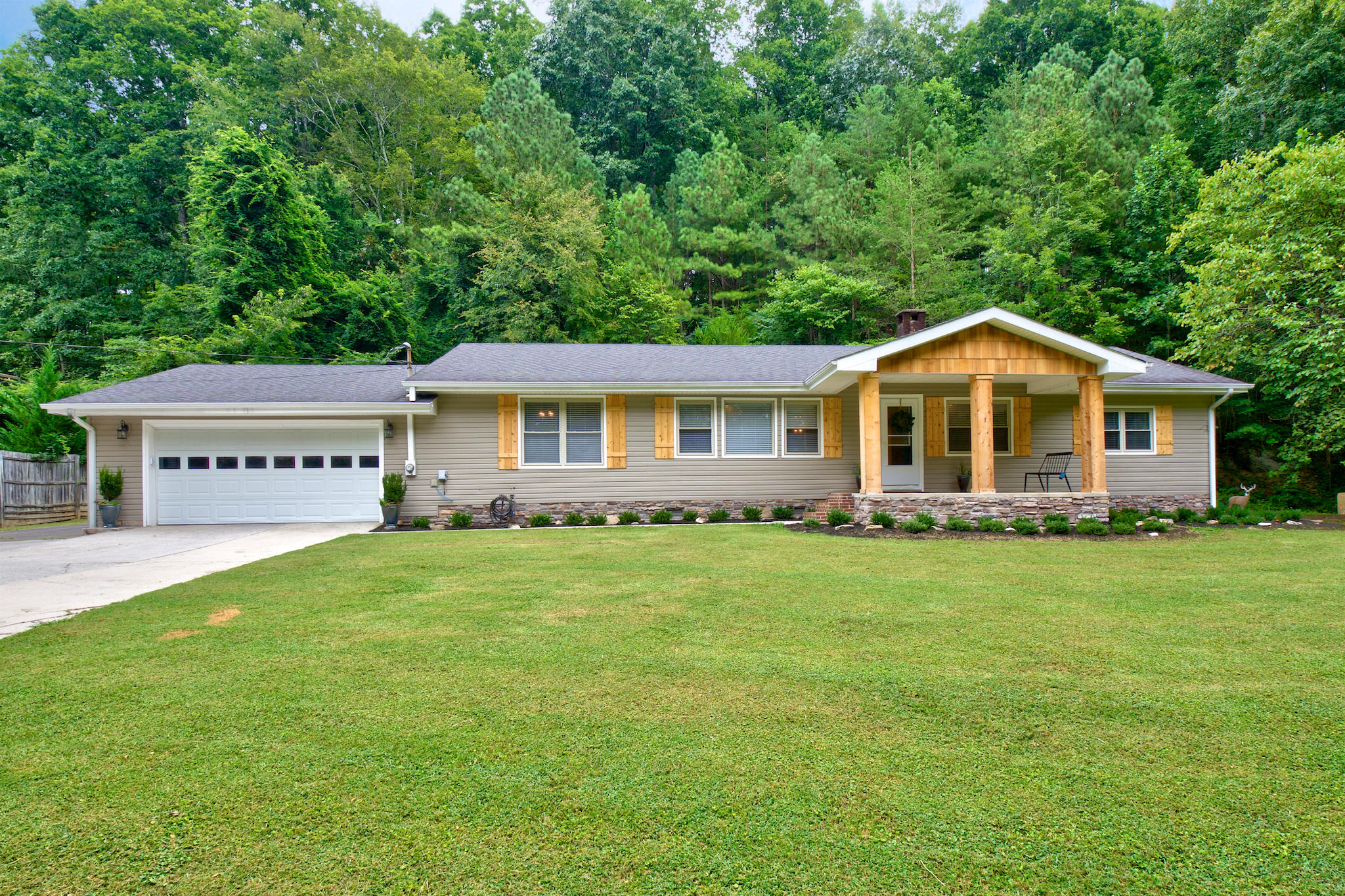 10412 East Brainerd Road Apison, TN 37302 - Photo 22 of 29 Front view