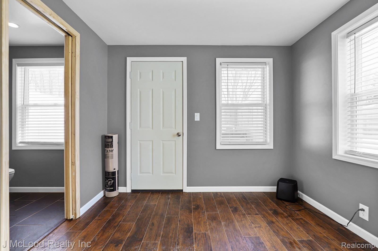 3530 Roosevelt Street Saginaw, MI 48604 - Photo 17 of 32 3530 Roosevelt 48604-17.jpg