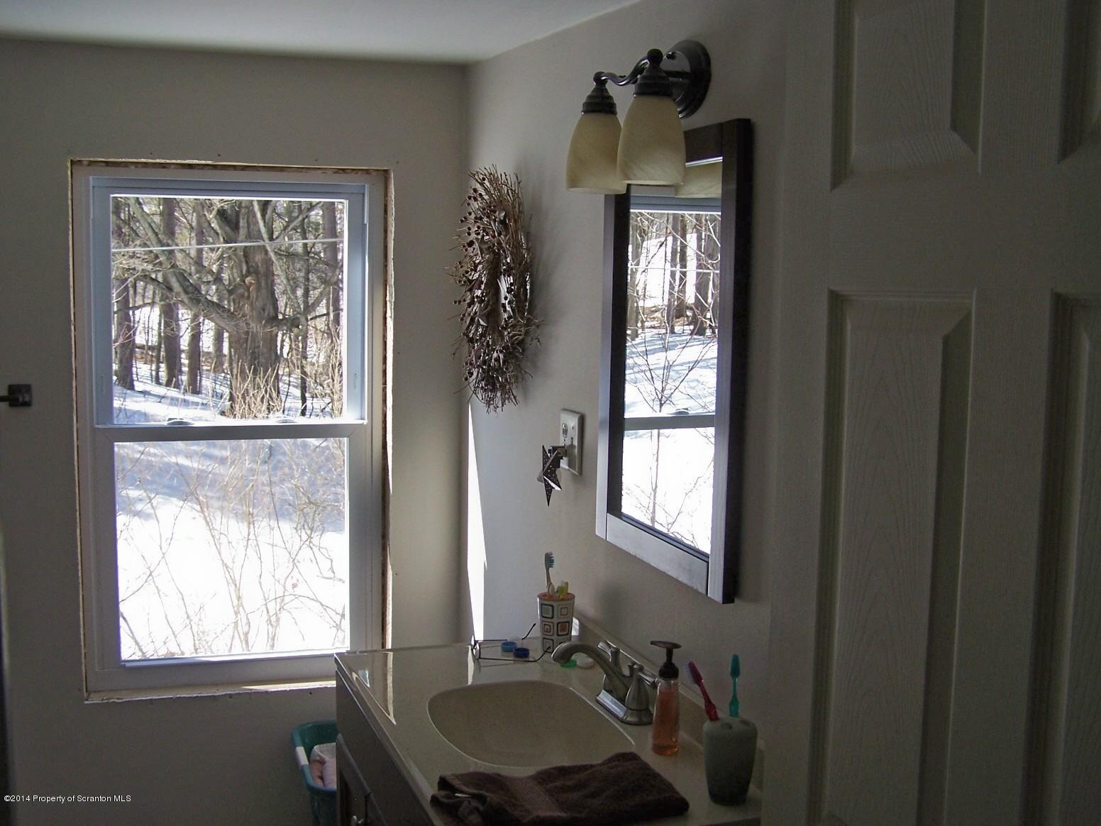 279 Tulip Road Harveys Lake, PA 18618 - Photo 11 of 31 Gallery Image 11