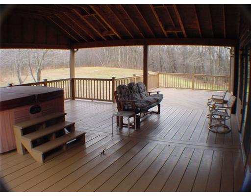 3 Ridgeview Lane Clinton, PA 15026 - Photo 17 of 18 Patio/Deck.