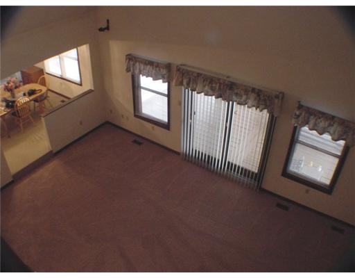 3 Ridgeview Lane Clinton, PA 15026 - Photo 4 of 18 Living Room. Living room from the upper loft