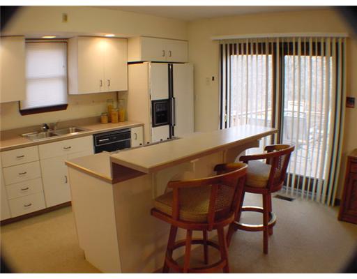 3 Ridgeview Lane Clinton, PA 15026 - Photo 8 of 18 Kitchen.