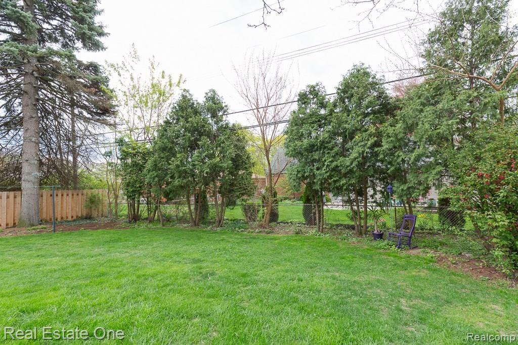 4017 Highfield Road Royal Oak, MI 48073 - Photo 21 of 25 Backyard